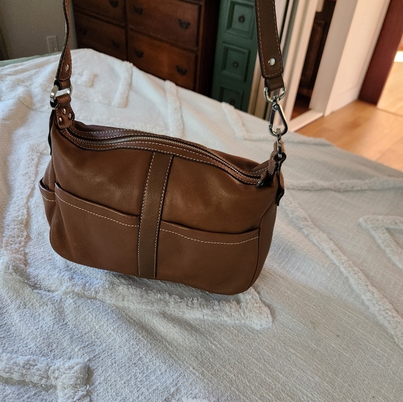 Lucky Brand Leather Purse - Picture 5 of 14